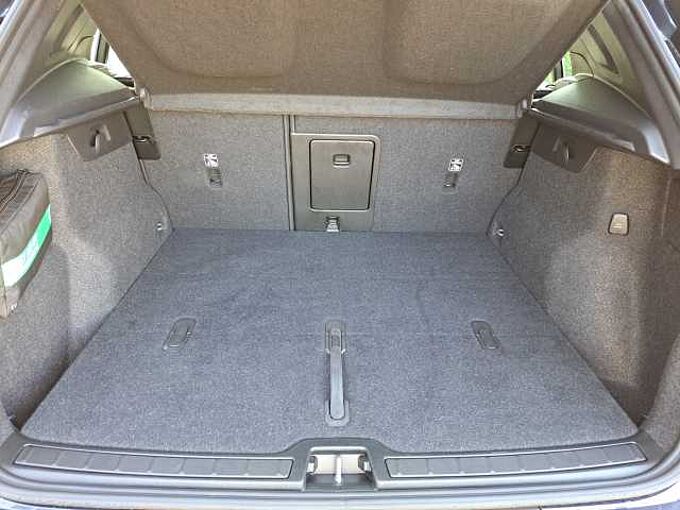 Volvo XC40 B3 Mild-Hybride Benzine Core 659625 | B3 Mild-Hybride Benzine Core