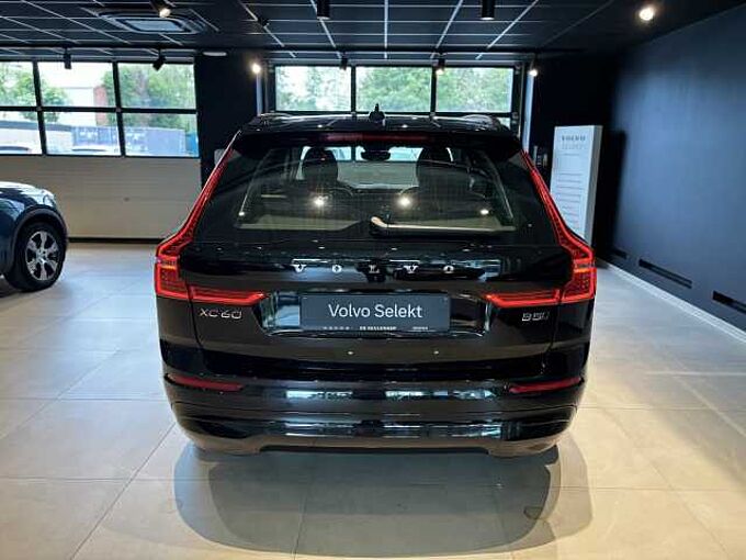 Volvo XC60 159946 Core, B5 AWD Mild hybrid, Benzine