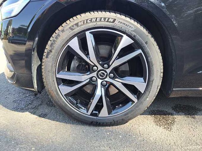 Volvo V60 B3 Mild-Hybride Benzine Core 624860 | V60 B3 Mild-Hybride Benzine Core