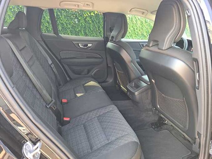 Volvo V60 B3 Mild-Hybride Benzine Core 624860 | V60 B3 Mild-Hybride Benzine Core