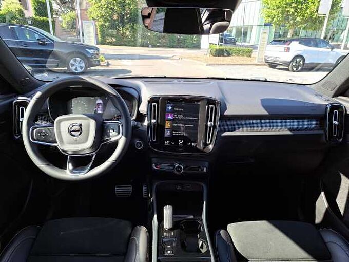 Volvo XC40 Recharge T5 Plug-In Hybride R-Design 702631 | Recharge T5 Plug-In Hybride R-Design