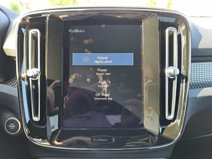 Volvo XC40 Recharge T5 Plug-In Hybride R-Design 702631 | Recharge T5 Plug-In Hybride R-Design