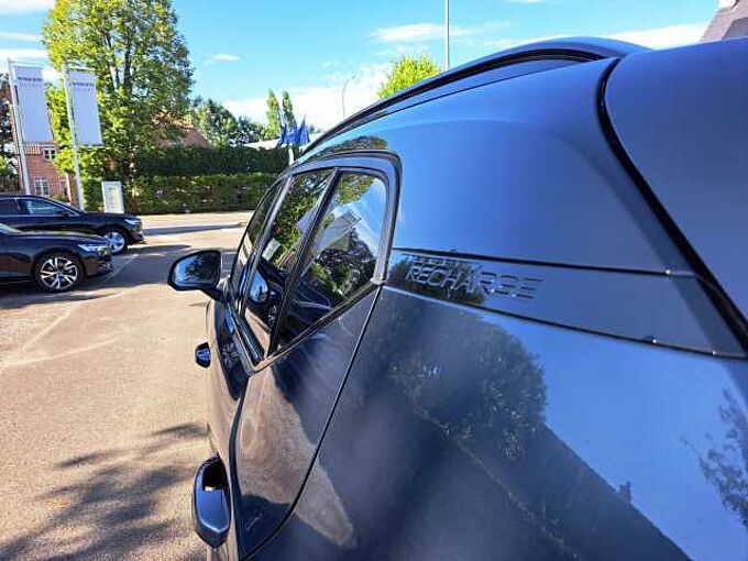 Volvo XC40 Recharge T5 Plug-In Hybride R-Design 702631 | Recharge T5 Plug-In Hybride R-Design