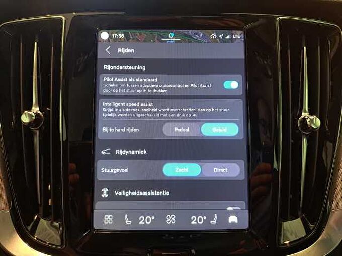 Volvo V60 B4 Mild Hybride Benzine Plus Dark 660759 | B4 Mild Hybride Benzine Plus Dark