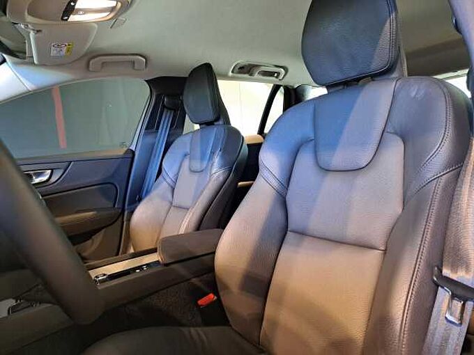 Volvo V60 B4 Mild Hybride Benzine Plus Dark 660759 | B4 Mild Hybride Benzine Plus Dark