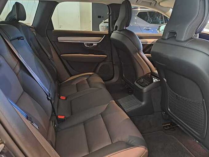 Volvo V90 Recharge T6 AWD Plug-In Hybrid Core Bright: 219654 | Recharge T6 AWD Plug-In Hybrid Core Bright