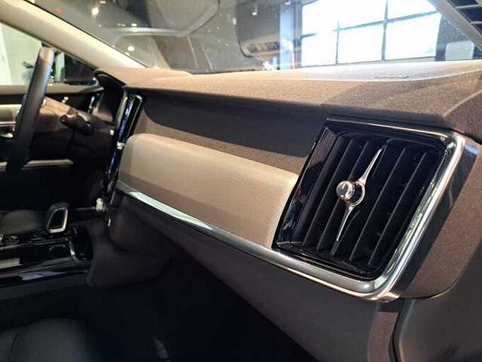 Volvo V90 Recharge T6 AWD Plug-In Hybrid Core Bright: 219654 | Recharge T6 AWD Plug-In Hybrid Core Bright