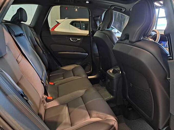 Volvo XC60 T6 AWD Plug-In Hybride Plus Black Edition 355490 | T6 AWD Plug-In Hybride Plus Black Edition