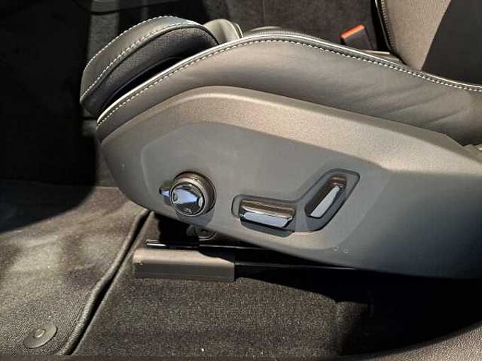 Volvo XC60 T6 AWD Plug-In Hybride Plus Black Edition 355490 | T6 AWD Plug-In Hybride Plus Black Edition