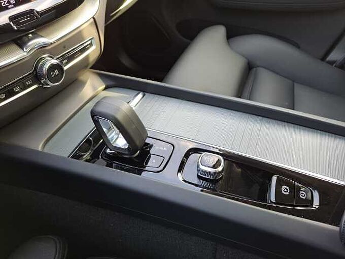 Volvo XC60 T6 AWD Plug-In Hybride Plus Dark 224087 | T6 AWD Plug-In Hybride Plus Dark