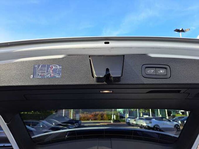 Volvo V60 T8 AWD Plug-In Hybride Plus Dark 654718 | T8 AWD Plug-In Hybride Plus Dark